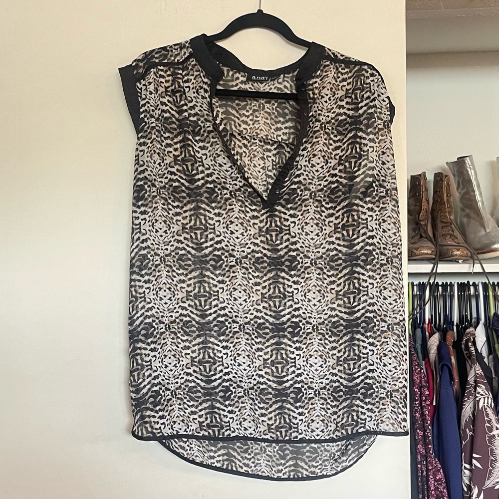 a.n.a Sheer Sleeveless Blouse Tank Top Leopard Animal Print sz PL